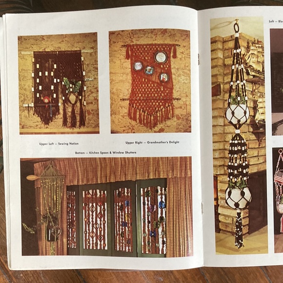 Pair of kitschy vintage 1970s crafting booklets - mod world crafts and macramé - Picture 4 of 10